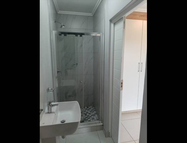 2 BEDROOM APARTMENT TO LET IN UMHLANGA RIDGE